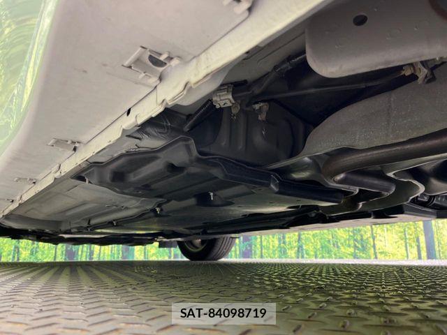 Nissan AURA 2023-01 7561851-19