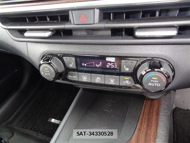Nissan AURA 2022-03 7615125-24