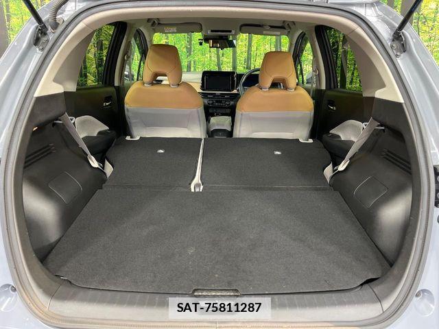 Nissan AURA 2023-06 7782757-10