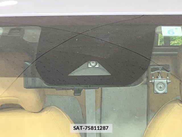 Nissan AURA 2023-06 7782757-4