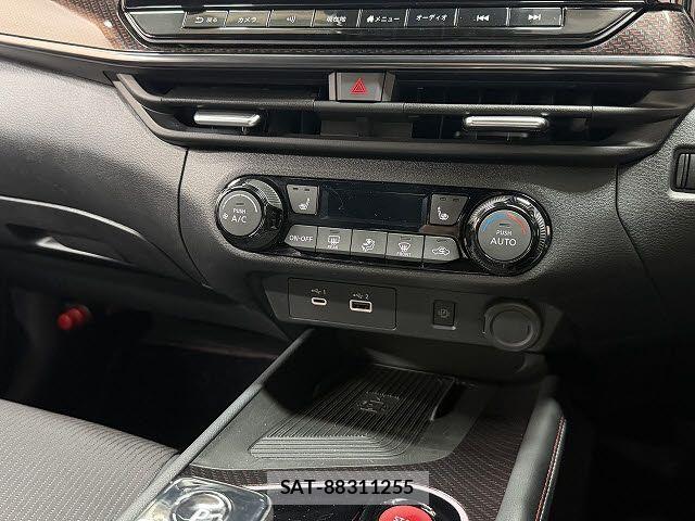 Nissan AURA 2023-08 7875387-15