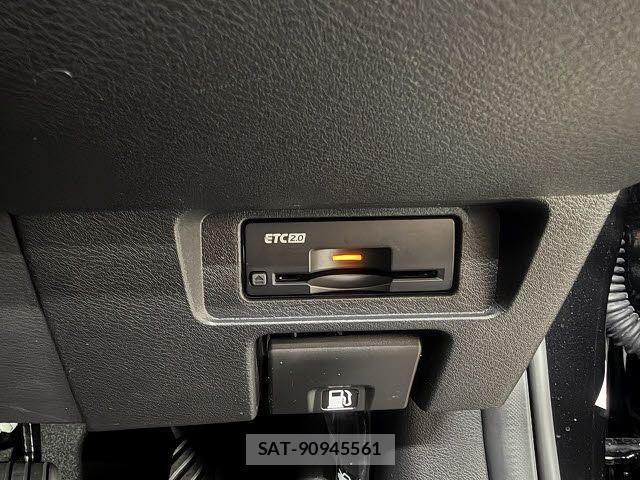 Nissan AURA 2024-10 7960587-11