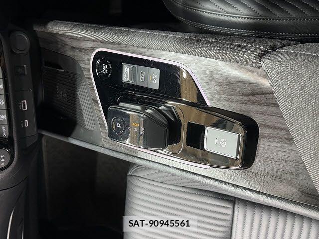 Nissan AURA 2024-10 7960587-13
