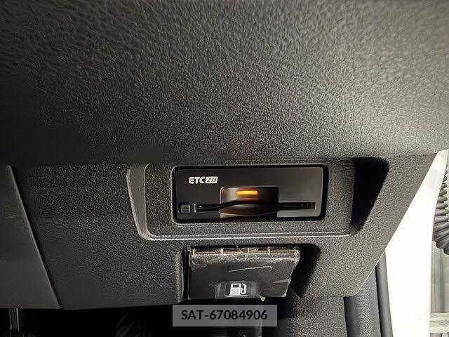 Nissan AURA 2022-02 7960598-9