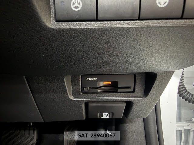 Nissan AURA 2025-06 7960586-13