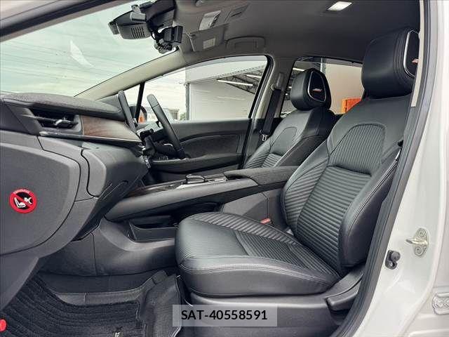 Nissan AURA 2023-07 7960592-16