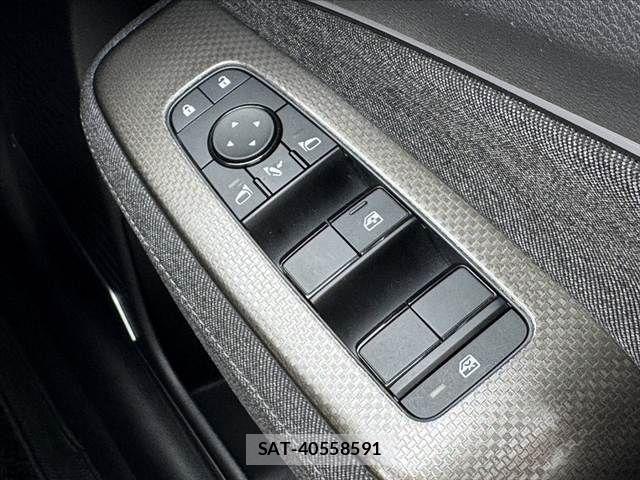 Nissan AURA 2023-07 7960592-23