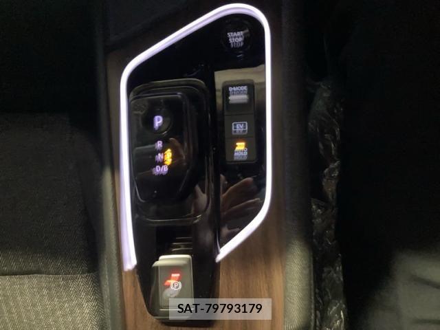 Nissan AURA 2021-12 7978576-17
