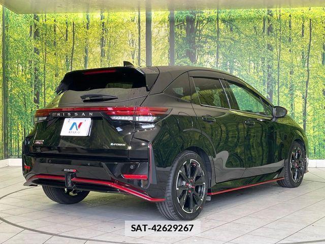 Nissan AURA 2023-01 7978571-16