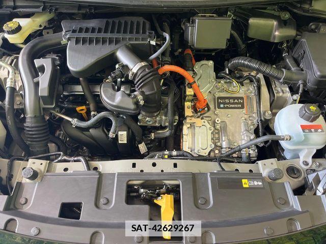 Nissan AURA 2023-01 7978571-18