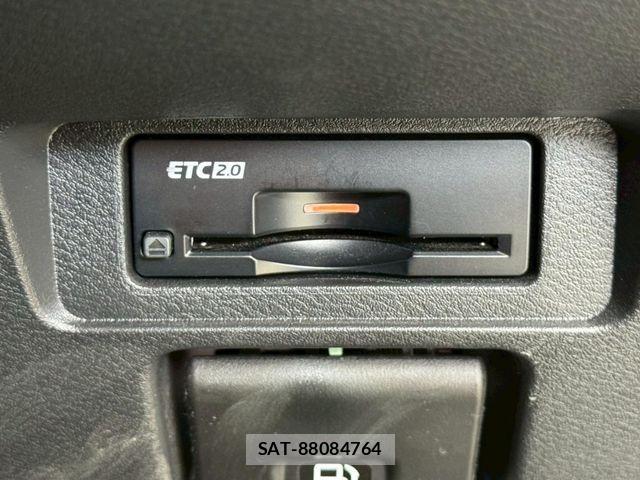 Nissan AURA 2021-11 8072936-10