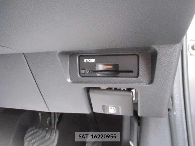 Nissan AURA 2022-06 8098097-11