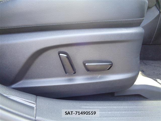 Nissan AURA 2025-01 8129105-17