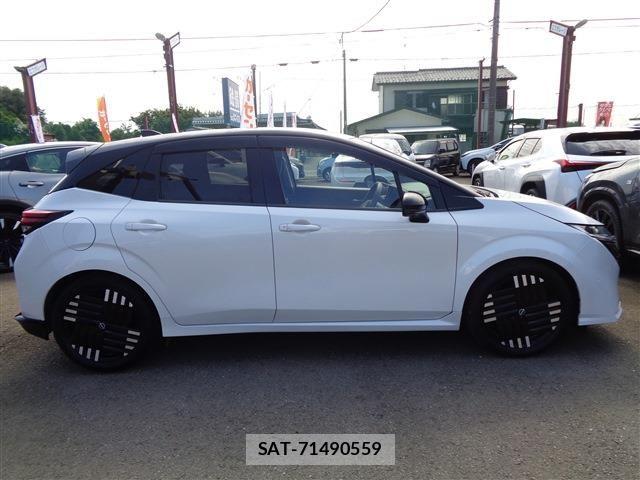 Nissan AURA 2025-01 8129105-3