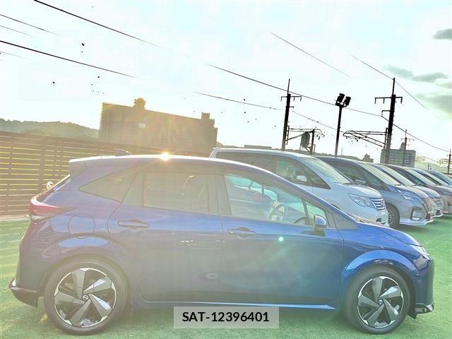 Nissan AURA 2021-11 8129107-9