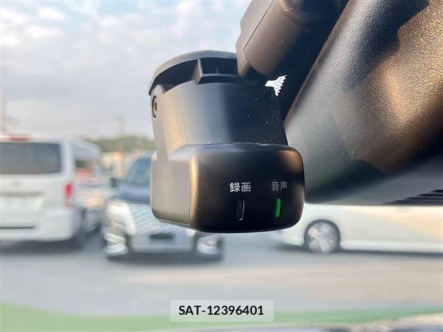 Nissan AURA 2021-11 8129107-16
