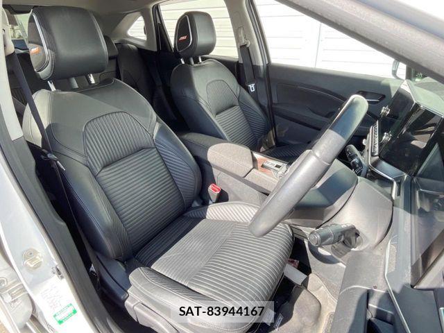 Nissan AURA 2022-09 8206477-9
