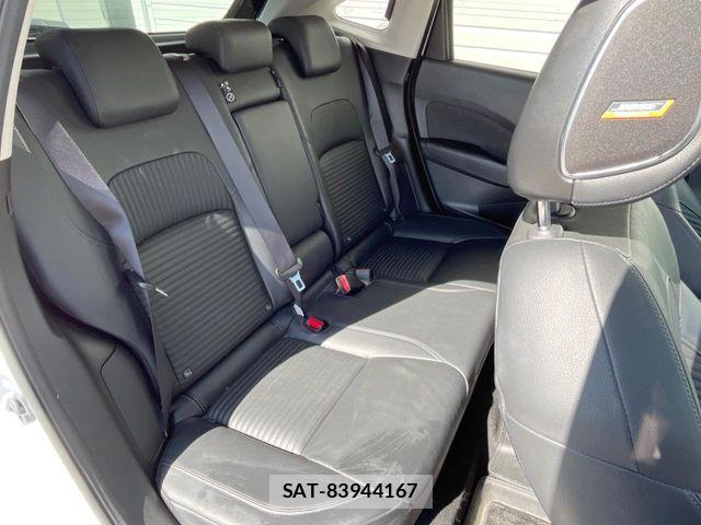 Nissan AURA 2022-09 8206477-10