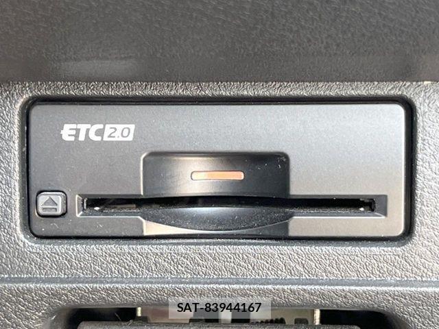 Nissan AURA 2022-09 8206477-8