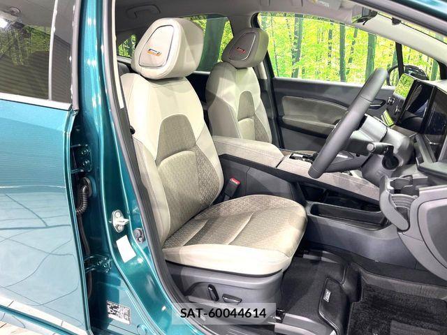 Nissan AURA 2025-06 8206443-8