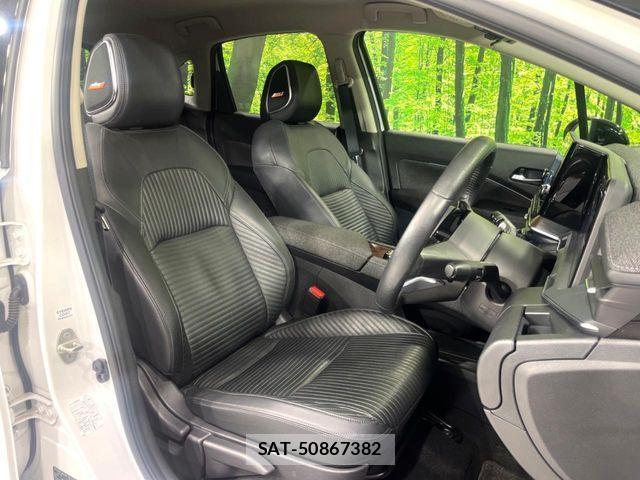 Nissan AURA 2022-07 8206458-8
