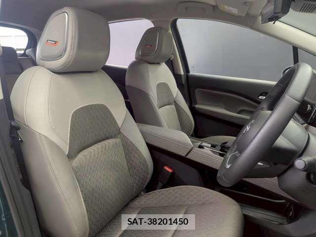 Nissan AURA 2025-08 8206451-18