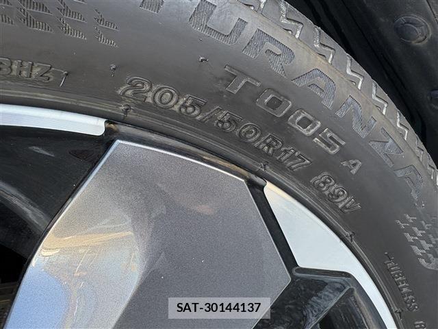 Nissan AURA 2021-11 8206461-9