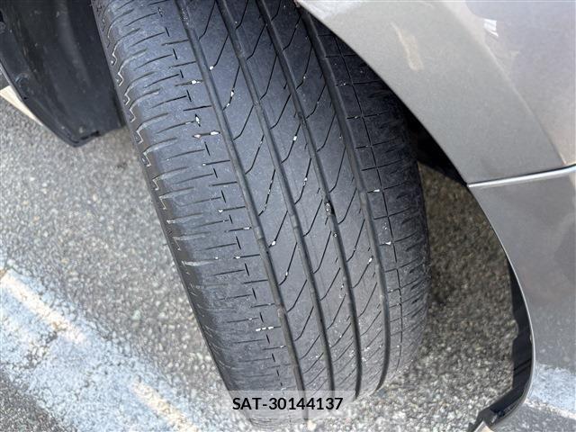 Nissan AURA 2021-11 8206461-11