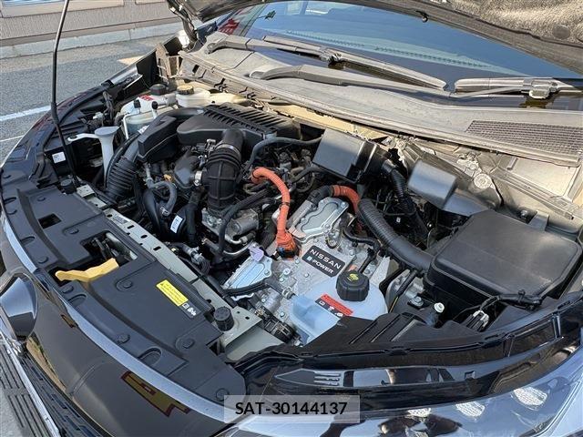 Nissan AURA 2021-11 8206461-17