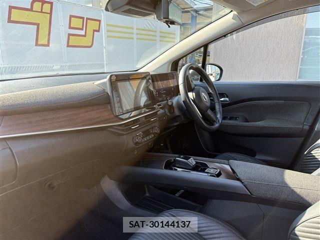 Nissan AURA 2021-11 8206461-20