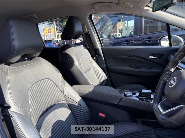 Nissan AURA 2021-11 8206461-23