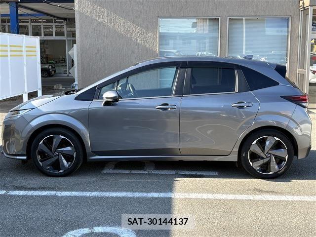 Nissan AURA 2021-11 8206461-7