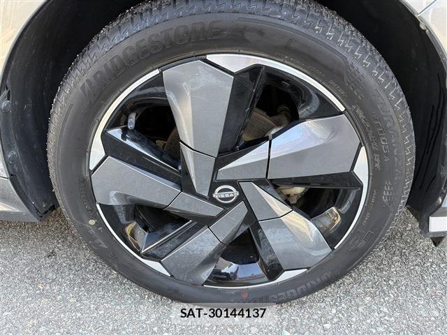 Nissan AURA 2021-11 8206461-8
