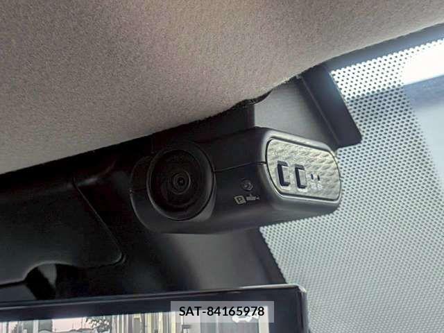 Nissan AURA 2024-10 8206450-11