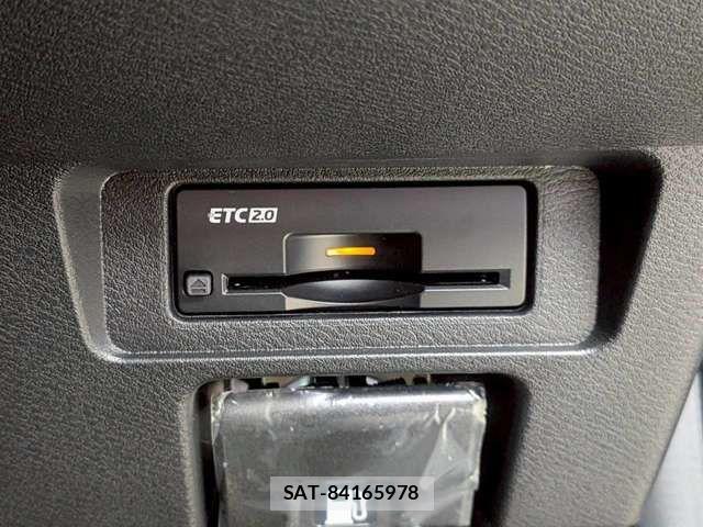 Nissan AURA 2024-10 8206450-12