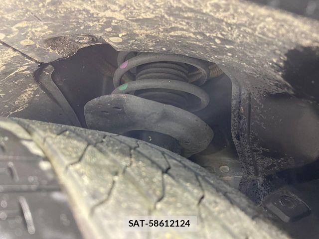 Nissan AURA 2023-11 8206459-19