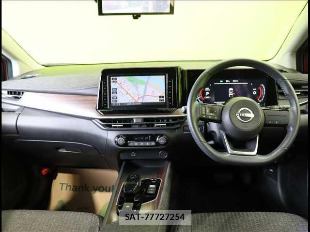 Nissan AURA 2022-05 8206483-1