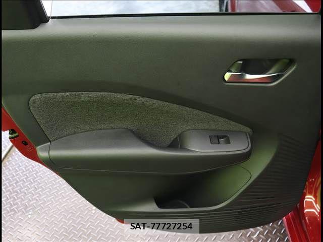 Nissan AURA 2022-05 8206483-27