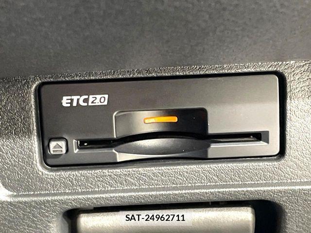 Nissan AURA 2023-01 8206476-7