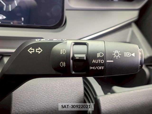 Nissan AURA 2022-07 8206452-10