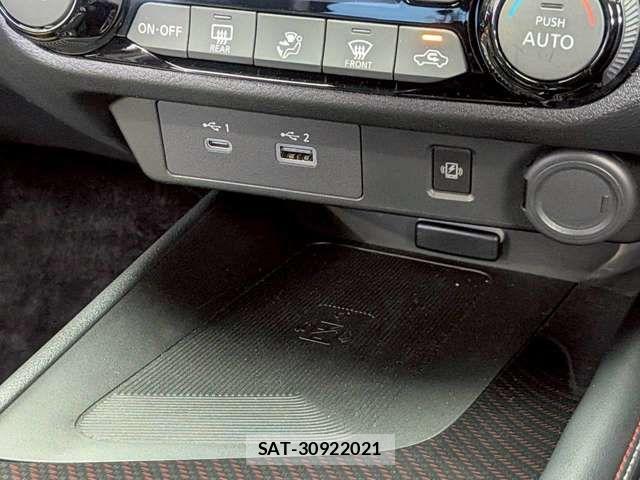 Nissan AURA 2022-07 8206452-13