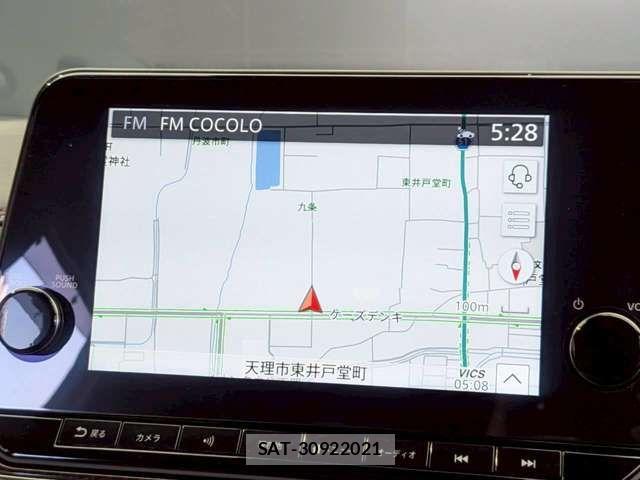Nissan AURA 2022-07 8206452-4