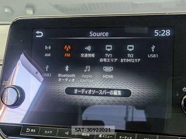 Nissan AURA 2022-07 8206452-5