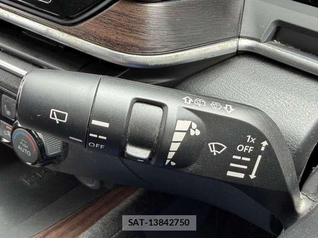 Nissan AURA 2022-01 8228981-14