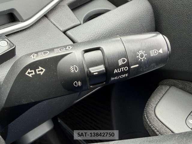 Nissan AURA 2022-01 8228981-15