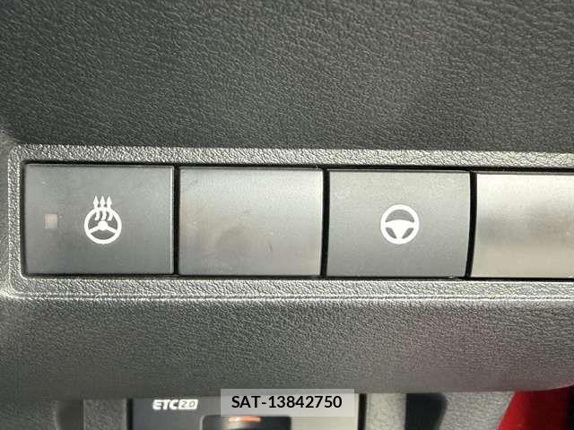 Nissan AURA 2022-01 8228981-17