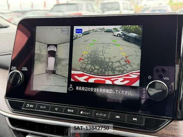 Nissan AURA 2022-01 8228981-8