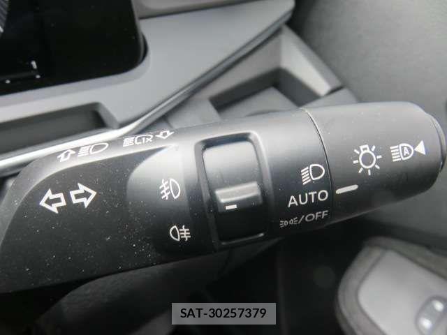 Nissan AURA 2025-04 8228979-15