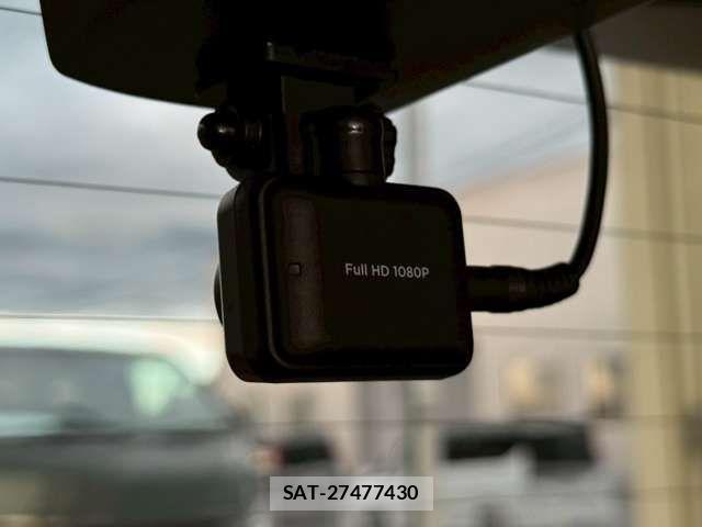Nissan AURA 2023-03 8244667-4
