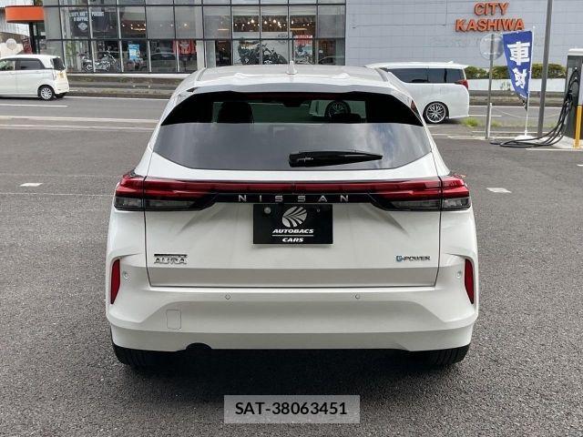 Nissan AURA 2022-01 8326434-9